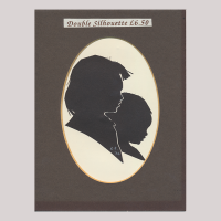Front of silhouette, with two child looking right. Close-up a girl; in the background a boy.